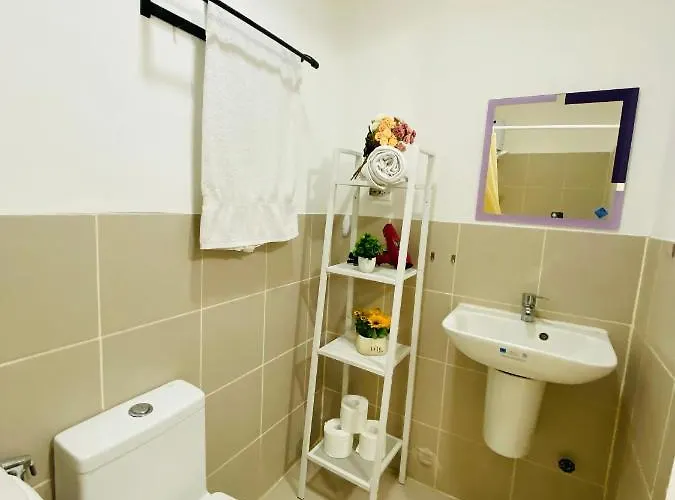 Luxury Two Bedroom With Balcony In South Of Pinas *