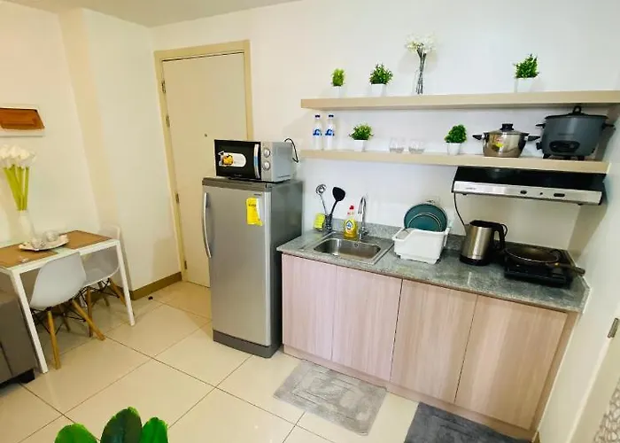 Luxury Two Bedroom With Balcony In South Of Pinas Apartment