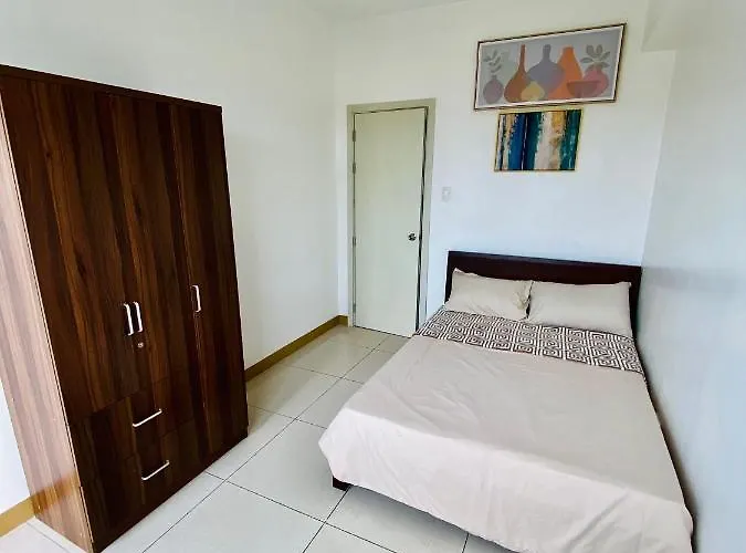 Apartment Luxury Two Bedroom With Balcony In South Of Pinas Manila